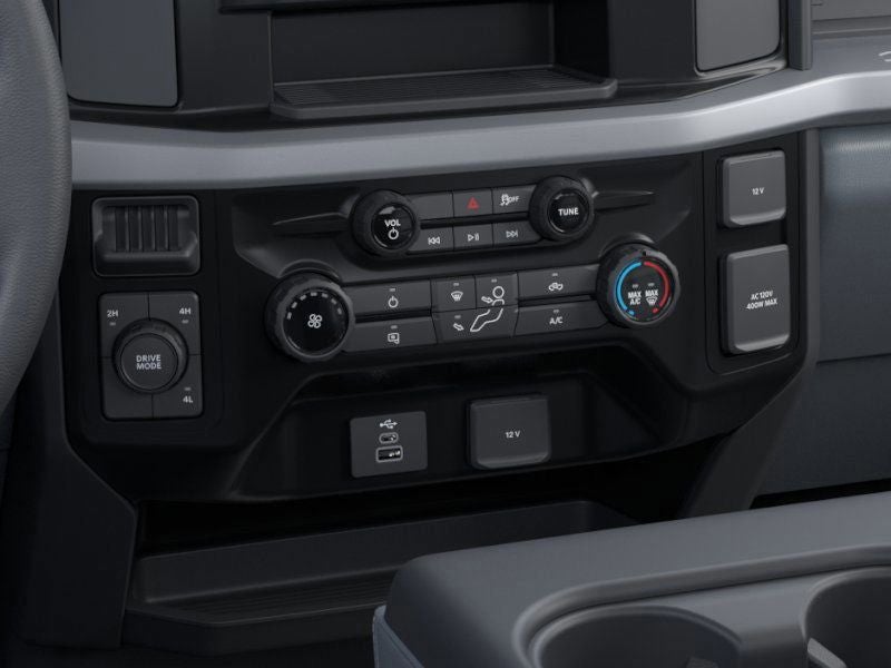 2025 Ford F-600SD XL