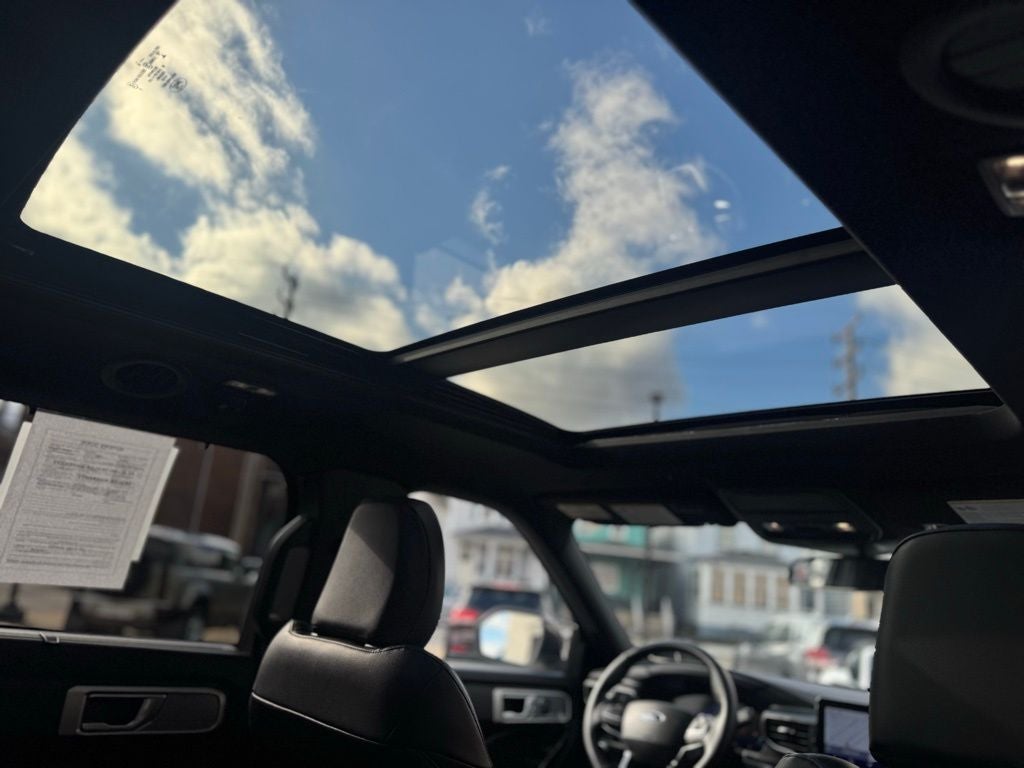 2023 Ford Explorer ST