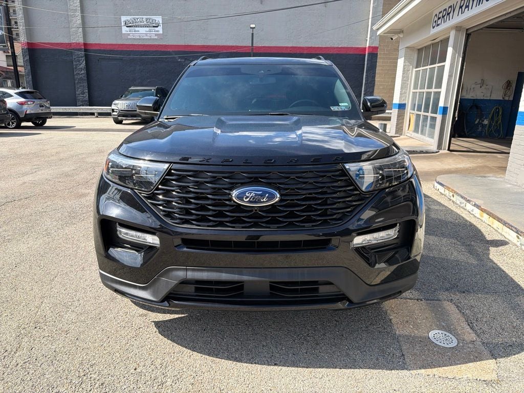 2023 Ford Explorer ST-Line