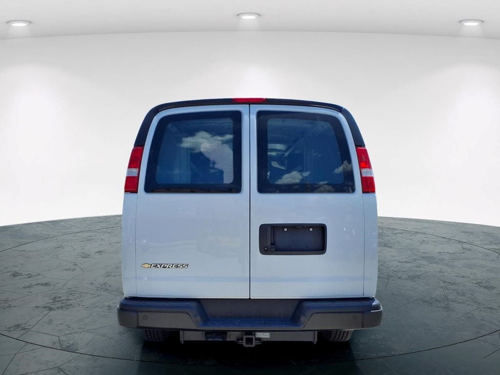 2025 Chevrolet Express 2500 Work Van Cargo