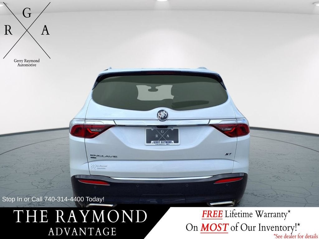 2023 Buick Enclave Essence