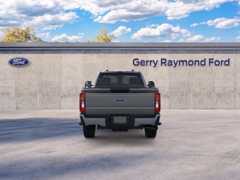 2026 Ford Super Duty F-350® XLT